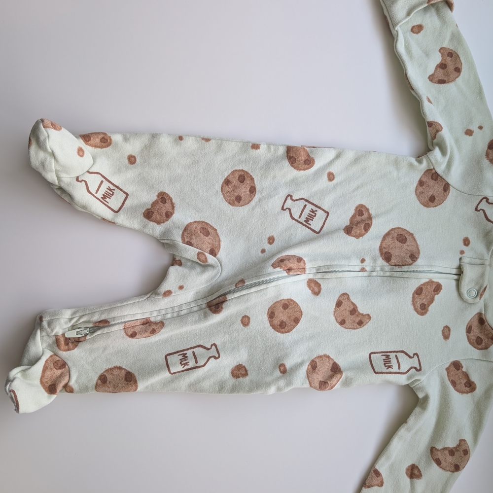 Gender Neutral 4 Piece Baby Bundle - Picture 5 of 9